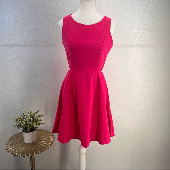 NWT Sweet and Cute Sleeveless Racerback Flared Swing A-Line Waist Hollow Out M - Picture 5 of 17